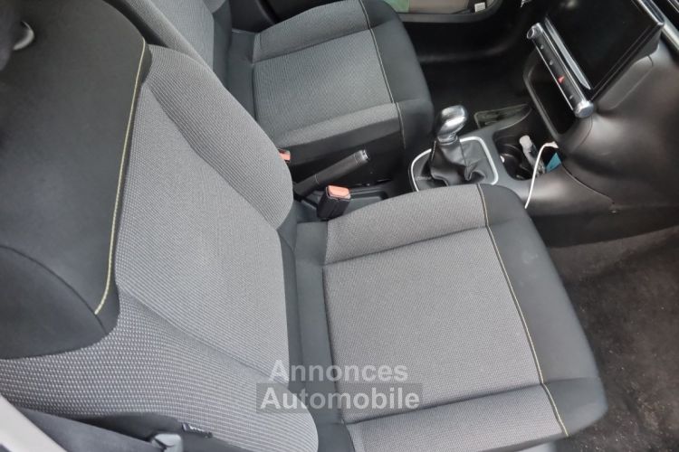 Citroen C3 Essence 82 ch Shine GARANTIE 12 mois Entretien Complet Excellent état - <small></small> 9.950 € <small>TTC</small> - #9