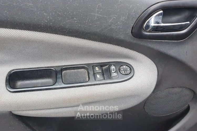 Citroen C3 PICASSO 1.6 HDI 90 CONFORT - <small></small> 7.490 € <small>TTC</small> - #17