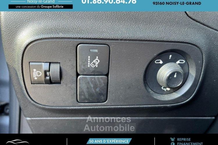 Citroen C3 PureTech 82ch Graphic S&S E6.d-TEMP - <small></small> 7.490 € <small>TTC</small> - #14