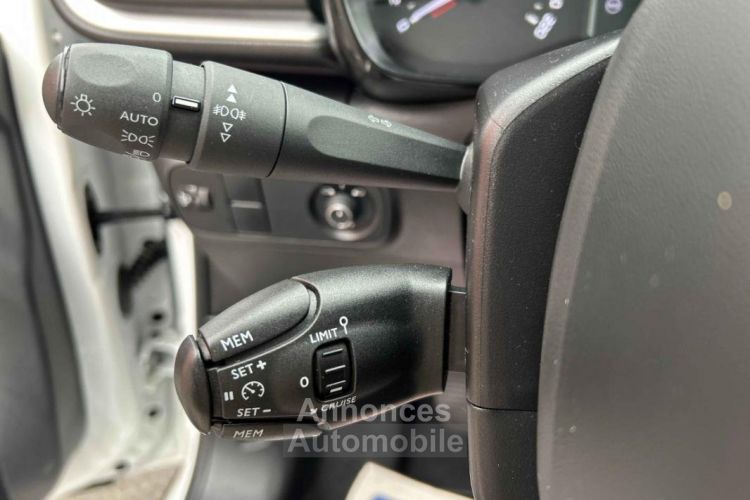 Citroen C3 SOCIETE BLUEHDI 100 SetS BVM FEEL NAV - <small></small> 10.290 € <small>TTC</small> - #29