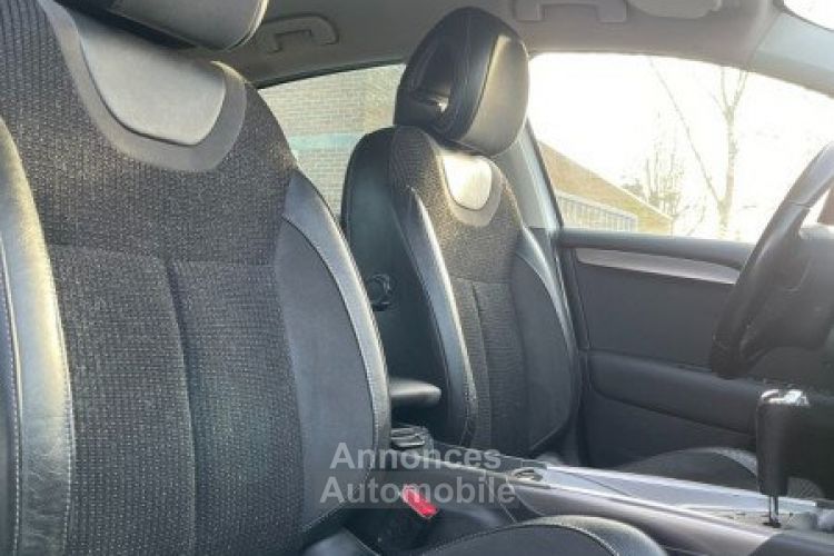 Citroen C4 1.6 HDI 115CH EXCLUSIVE + AUTOMATIQUE 71.000KM 1ERE MAIN - <small></small> 11.490 € <small>TTC</small> - #6