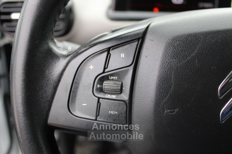 Citroen C4 Cactus II FEEL BLUE HDI 100 CV ÉCRAN TACTILE USB JA 16 ATTELAGE RADAR BLUETOOTH RÉGULATEUR - <small></small> 13.990 € <small>TTC</small> - #13