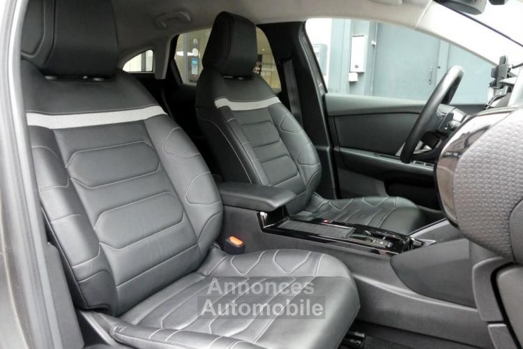 Citroen C4 Citroën 1.5 BLUEHDI 130 SHINE PACK EAT BVA S&S CARPLAY SIÈGES CHAUFFANTS AFFICHAGE TÊTE HAUTE - <small></small> 19.480 € <small>TTC</small> - #13