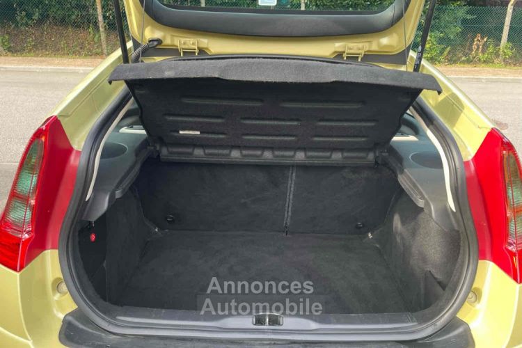 Citroen C4 Coupé 2.0 HDi 1997cm3 136cv  - <small></small> 4.990 € <small>TTC</small> - #9