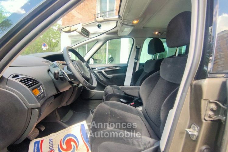 Citroen C4 Grand Picasso 2.0 HDI138 FAP EXCLUSIVE BMP6 7PL à pro ou export dans l'état - <small></small> 3.700 € <small>TTC</small> - #11