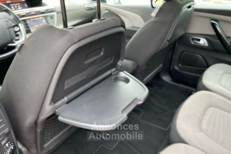 Citroen C4 GRAND SPACETOURER BlueHDi 130 BV6 C-SERIES GPS Caméra 7 PL - <small></small> 18.950 € <small>TTC</small> - #28