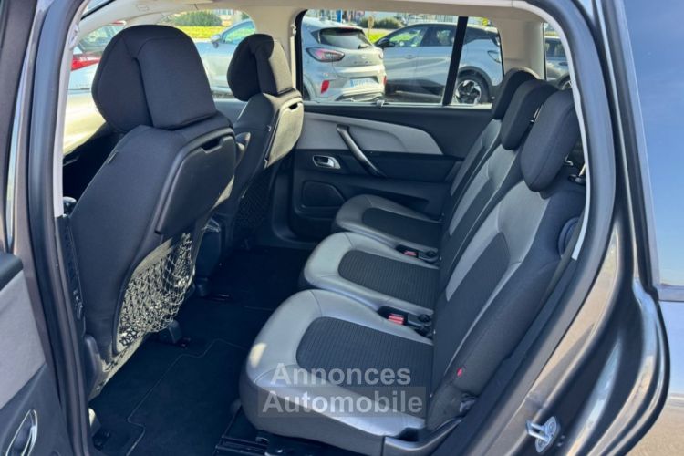 Citroen C4 GRAND SPACETOURER BlueHDi 130 BV6 SHINE Toit Pano GPS Caméra Attelage 7pl - <small></small> 14.450 € <small>TTC</small> - #11