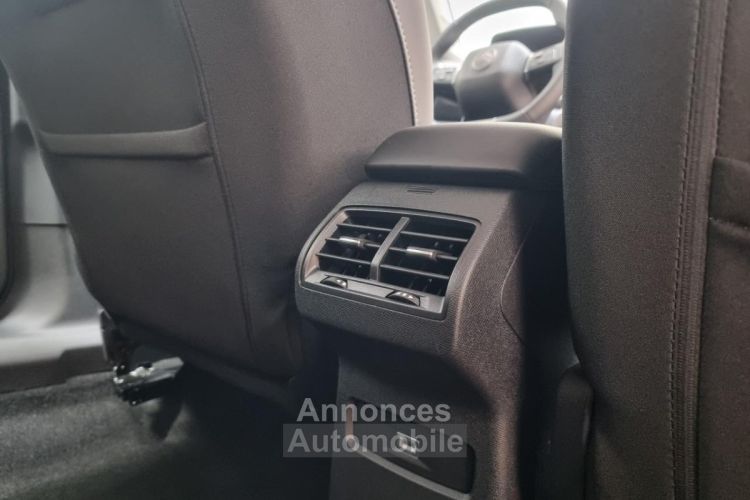 Citroen C4 III 1.2 HYBRIDE 136 PLUS E-DCS6 - <small></small> 25.990 € <small></small> - #24