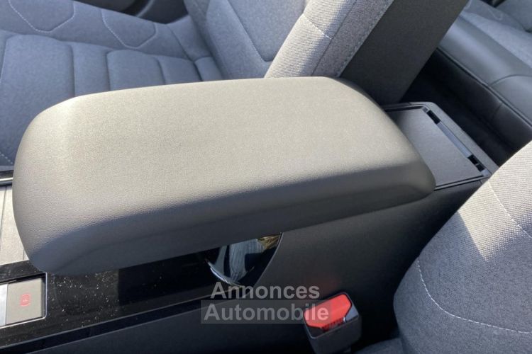 Citroen C4 III 1.5 BlueHDi 130 EAT8 Plus - <small></small> 22.490 € <small></small> - #44