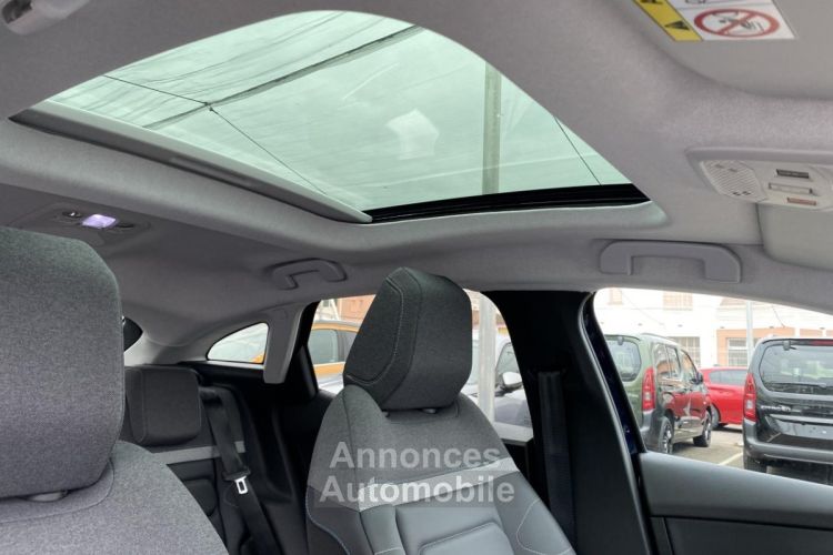 Citroen C4 III 1.5 BlueHDi 130 S&S EAT8 Max TOIT OUVRANT / PACK TECHNO DRIVE - <small></small> 24.990 € <small></small> - #9