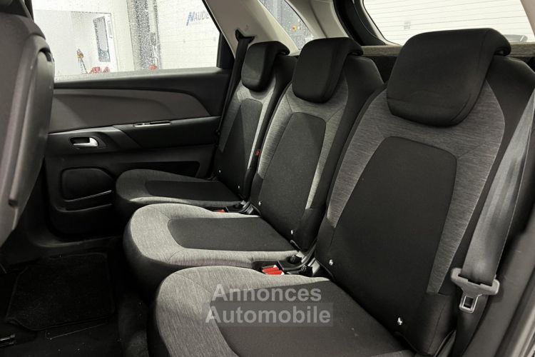 Citroen C4 Picasso 1.2 PureTech 110 CH Live  DISTRIBUTION NEUVE - <small></small> 10.490 € <small>TTC</small> - #17