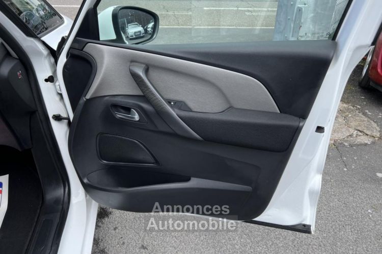 Citroen C4 Picasso 1.2 PureTech - 130 S&S Feel Gps + Clim - <small></small> 12.490 € <small>TTC</small> - #33