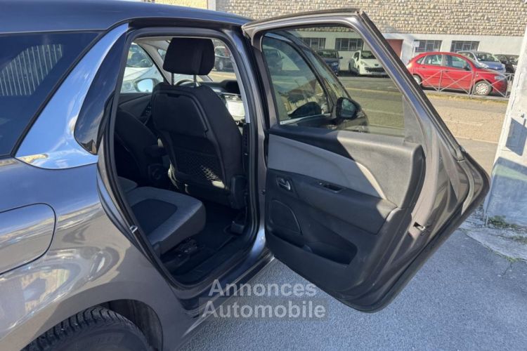 Citroen C4 Picasso 1.6 BlueHDi - 120 S&S Feel Gps + Camera AR + Attelage - <small></small> 9.490 € <small>TTC</small> - #13