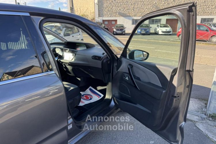 Citroen C4 Picasso 1.6 BlueHDi - 120 S&S Feel Gps + Camera AR + Attelage - <small></small> 9.490 € <small>TTC</small> - #17