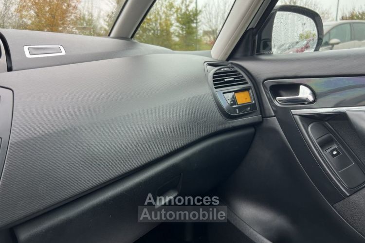 Citroen C4 Picasso 1.6 E-HDI 110CH FAP EXCLUSIVE BMP6 - <small></small> 6.490 € <small>TTC</small> - #17