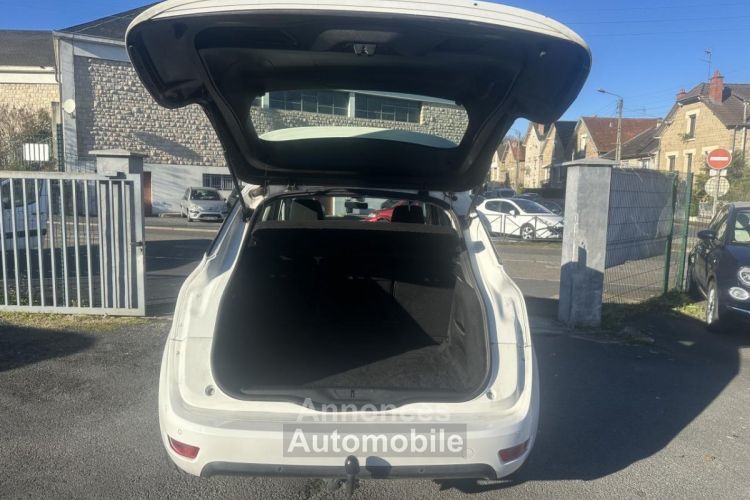 Citroen C4 Picasso 1.6 e-HDi FAP - 115 Intensive Gps + Clim + attelage - <small></small> 8.490 € <small>TTC</small> - #9