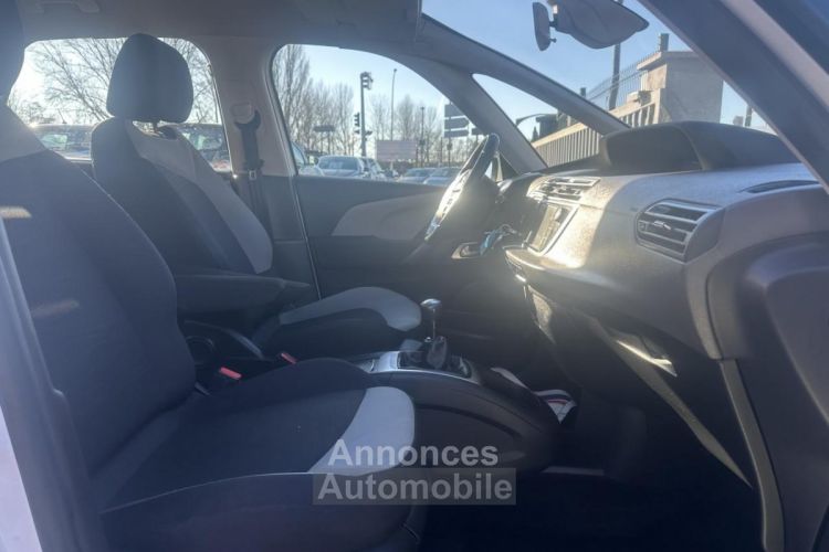 Citroen C4 Picasso 1.6 e-HDi FAP - 115 Intensive Gps + Clim + attelage - <small></small> 8.490 € <small>TTC</small> - #36