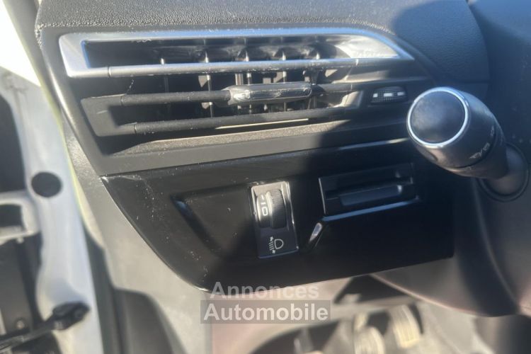 Citroen C4 Picasso 1.6 e-HDi FAP - 115 Intensive Gps + Clim + attelage - <small></small> 8.490 € <small>TTC</small> - #46