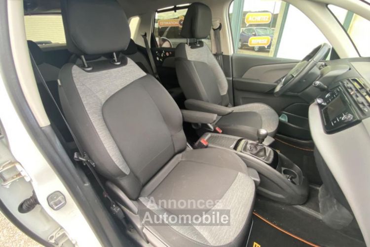 Citroen C4 Picasso Citroën 1.2 130CH FEEL- COURROIE OK- RADAR AV ET AR- ATTELAGE - <small></small> 8.190 € <small>TTC</small> - #15