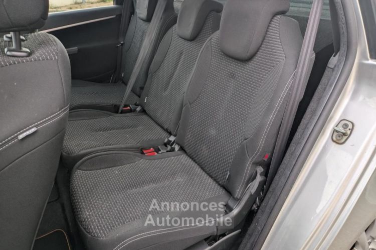 Citroen C4 Picasso Citroën 1.6 HDI 110CH BMP BVA - <small></small> 6.490 € <small>TTC</small> - #12