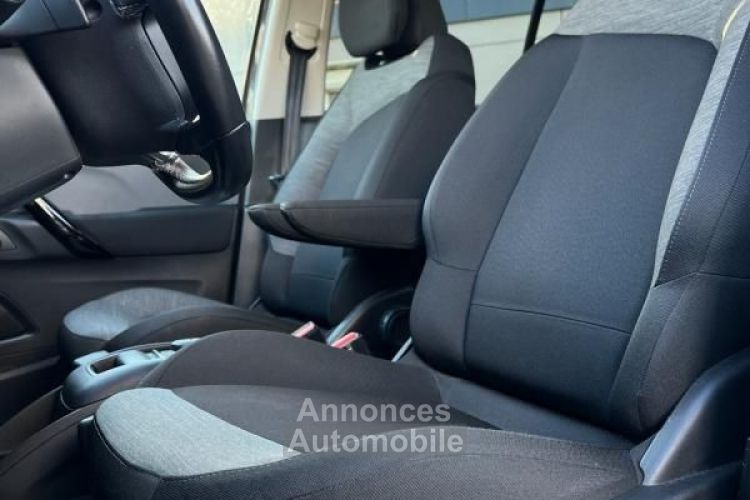 Citroen C4 Picasso Citroën Grand 1.6 120 EXCLUSIVE EAT CARVERTICAL + SUIVI - <small></small> 15.990 € <small>TTC</small> - #11