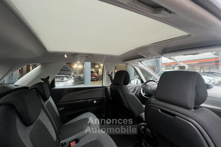 Citroen C4 Picasso II FEEL 1.2 130 ECRAN TACTILE VIRTUAL COCKPIT TOIT PANO CRIT AIR 1 Garantie 1 an - <small></small> 11.970 € <small>TTC</small> - #7