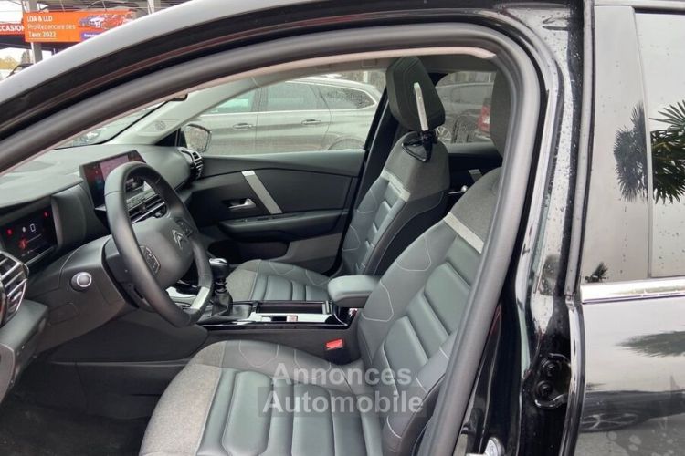 Citroen C4 PureTech 130 BV6 SHINE GPS Toit Pano 360° - <small></small> 17.750 € <small>TTC</small> - #3