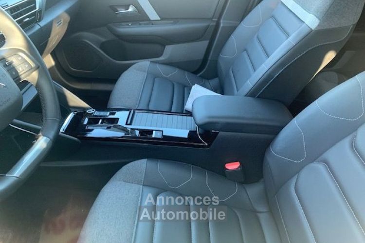 Citroen C4 SHINE Blue Hdi 130 Eat8 + 02-2024 30.900km GRIS ARTENSE affichage tête haute navigation sièges cuir tissus chauffants garantie 02-2026 carnet d'entret - <small></small> 21.990 € <small>TTC</small> - #4