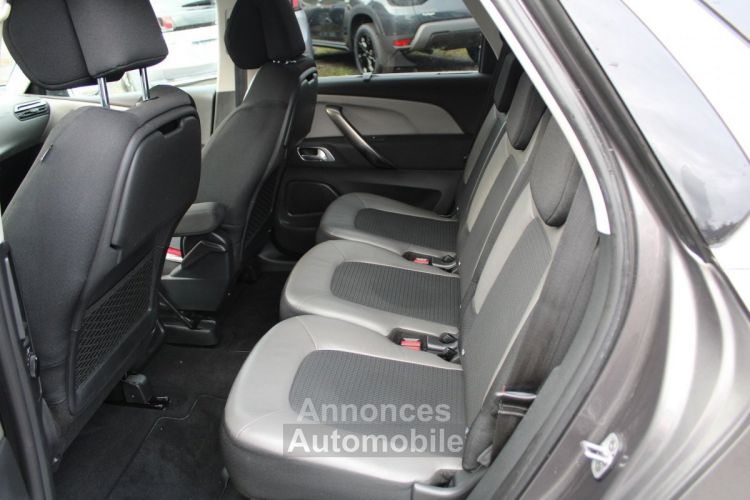 Citroen C4 SPACETOURER SHINE ESSENCE 130 CV GPS 3D CAMÉRA SIÈGES MASSANT USB JA 17 PK ASSIST RÉGULATEUR - <small></small> 11.900 € <small>TTC</small> - #10