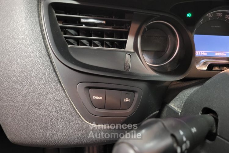 Citroen C5 2.0 HDI 140 CONFORT BVM6 + GPS - <small></small> 7.290 € <small>TTC</small> - #22