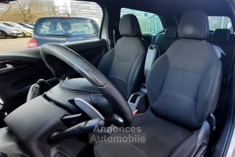 Citroen DS3 Cabrio e-HDI 1.6 AIRDREAM SO CHIC CABRIOLET BMP6 92CH - <small></small> 9.490 € <small>TTC</small> - #31