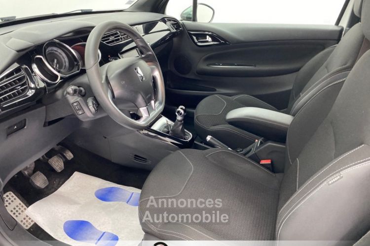 Citroen DS3 DS 3 VTi 120 So Chic (1CYA)  3 portes  (févr. 2011) (co2 138) - <small></small> 5.990 € <small>TTC</small> - #2