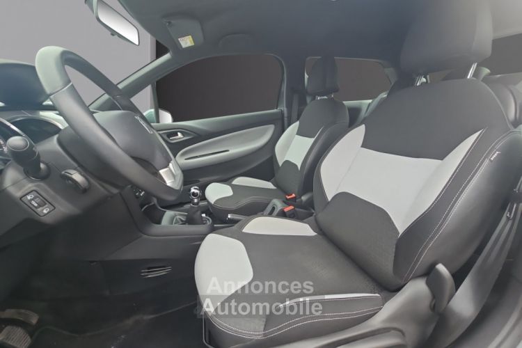 Citroen DS3 VTi 82 So Chic - <small></small> 7.490 € <small>TTC</small> - #12