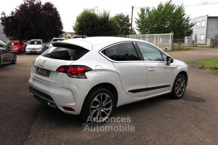 Citroen DS4 Citroën 1.6 THP 165 SOCHIC BVA - <small></small> 8.990 € <small>TTC</small> - #3