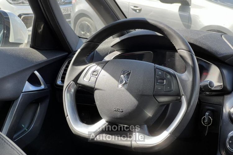 Citroen DS5 1.6 THP, 16V, 156 cv, So Chic, Boîte auto, Carnet d'entretien, Entretiens à jour Garantie - <small></small> 12.990 € <small>TTC</small> - #12