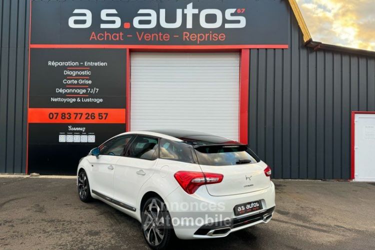 Citroen DS5 CITROËN 2.0 HDi FAP 200 Hybrid4 4x4 16V BMP6 S&S 163 cv Toit panoramique Boite auto cuir affichage tete haute regulateur gps car play- chrome - <small></small> 6.590 € <small>TTC</small> - #2