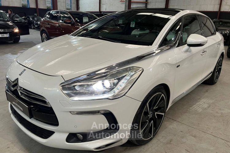 Citroen DS5 Hybrid4 Airdream Sport Chic BMP6 - <small></small> 8.990 € <small>TTC</small> - #1