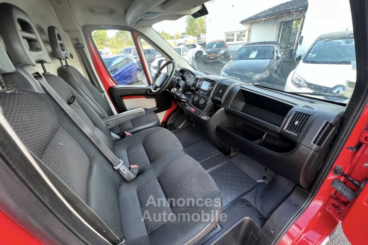 Citroen Jumper Citroën II 30 L2H2 2.2 HDi 130ch Clim GPS Galerie Attelage Étagères 12.500€ H.T. - <small></small> 15.000 € <small>TTC</small> - #12