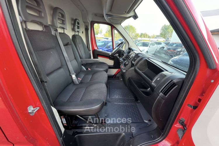 Citroen Jumper Citroën II 30 L2H2 2.2 HDi 130ch Clim GPS Galerie Attelage Étagères 12.500€ H.T. - <small></small> 15.000 € <small>TTC</small> - #13