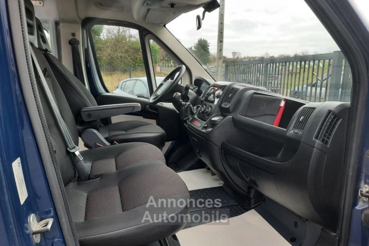 Citroen Jumper Citroën MINI BUS TPMR HANDICAPE 8 PL 2.2 HDI CONFORT PLACES 18950KMS D'ORIGINE GARANT... - <small></small> 29.990 € <small>TTC</small> - #12