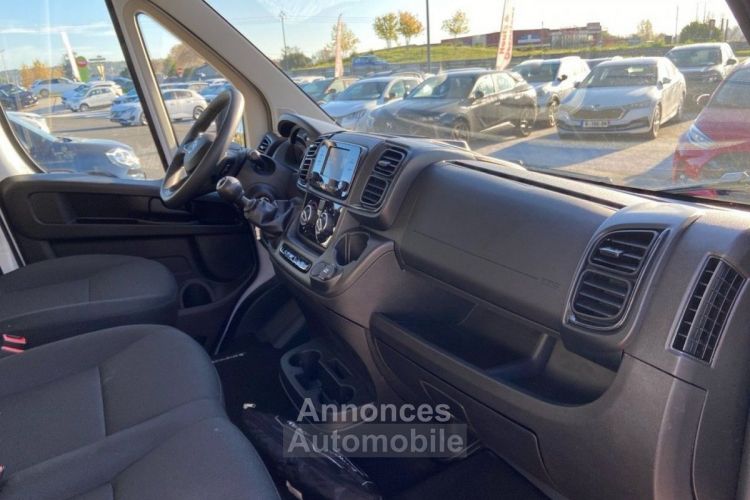 Citroen Jumper NEW 33 L2H2 2.2 BlueHDi 120 BV6 Clim Caméra Portes 270° Bluetooth - <small></small> 30.450 € <small>TTC</small> - #20