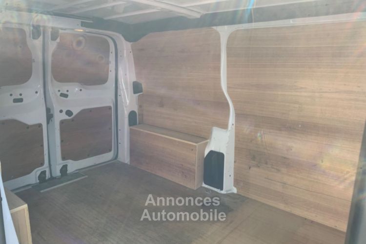 Citroen Jumpy BlueHDi 120 BV6 M CLUB Ecran Bluetooth Bois - <small></small> 18.750 € <small>TTC</small> - #16