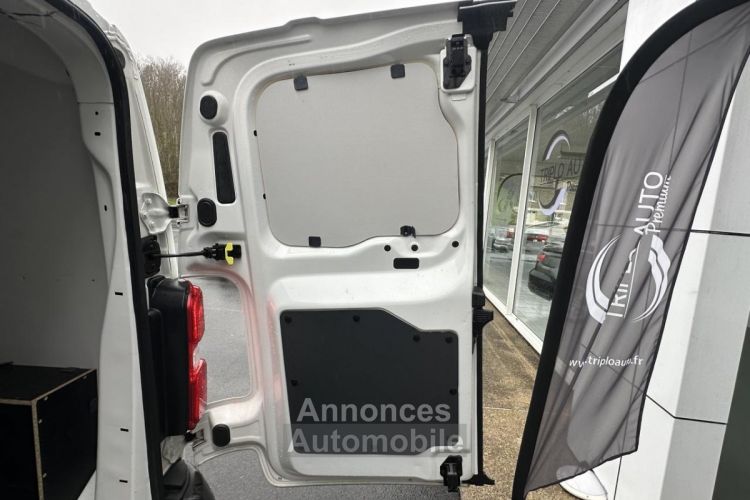 Citroen Jumpy M 2.0 BlueHDi - 145 FOURGON Driver TVA RECUPERABLE + GPS + CAMERA AR - <small></small> 15.990 € <small></small> - #27