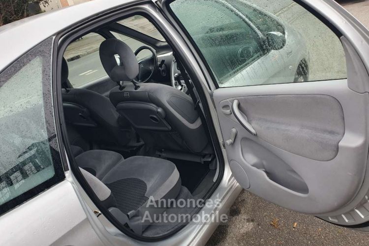 Citroen Xsara Picasso 2.0i 16v Exclusive BA - <small></small> 4.490 € <small>TTC</small> - #12