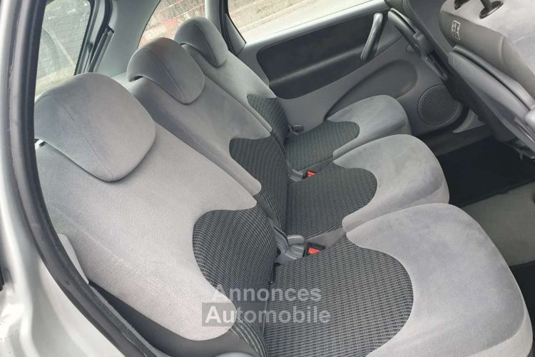 Citroen Xsara Picasso 2.0i 16v Exclusive BA - <small></small> 4.490 € <small>TTC</small> - #13