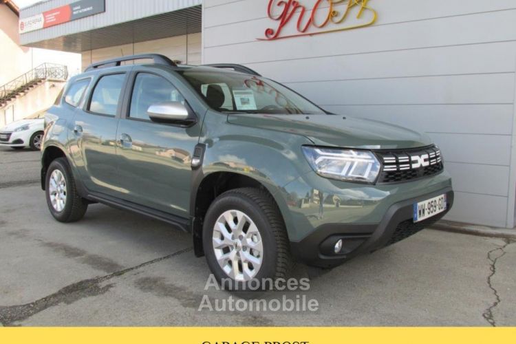 Dacia Duster 1.5 BLUE DCI 115CV BVM6 4X2 EXPRESSION KAKI LICHEN - <small></small> 24.500 € <small></small> - #1