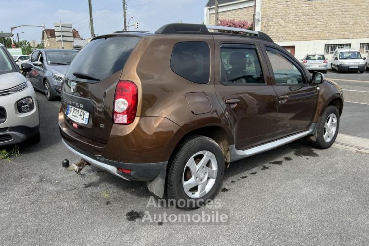 Dacia Duster 1.5 dCi FAP - 110 4x4 Prestige clim + attelage - <small></small> 12.990 € <small>TTC</small> - #22