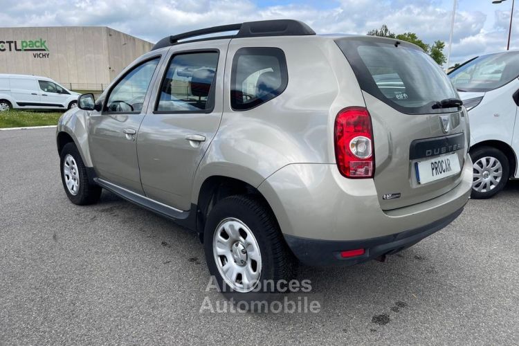 Dacia Duster 1.6 16v 105ch eco² Bioéthanol Lauréate 4X2 1ére MAIN - <small></small> 7.690 € <small>TTC</small> - #4