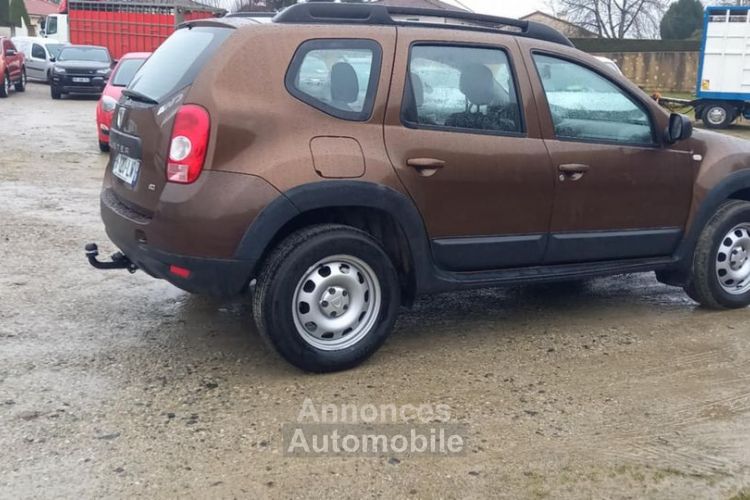 Dacia Duster 4X4 110 CV 1ere MAIN (belbex aut A YOLET) - <small></small> 13.300 € <small>TTC</small> - #2