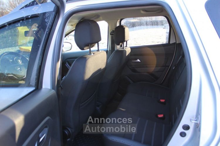 Dacia Duster III PRESTIGE LUXE 4X4 BLUEDCI 115 BOITE 6V CAMÉRA 360 RÉGULATEUR ATTELAGE AMOVIBLE - <small></small> 19.990 € <small>TTC</small> - #13